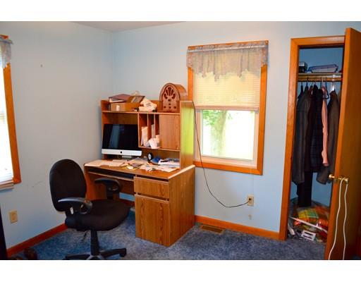 80 Seneca St, Springfield, MA 01151 photo 11