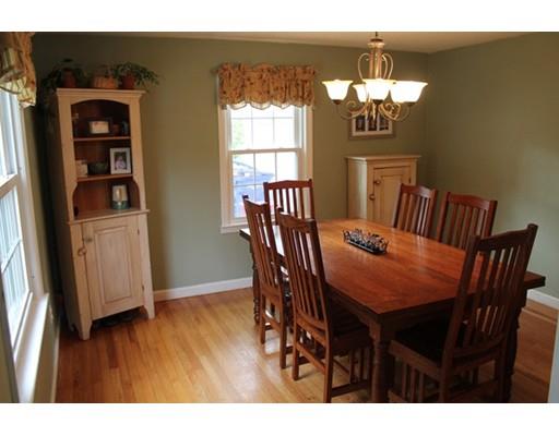 190 Emerson St, Springfield, MA 01118 photo 3