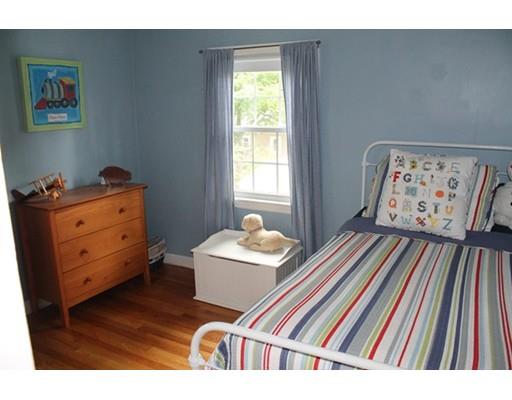 190 Emerson St, Springfield, MA 01118 photo 7