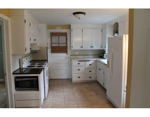 190 Emerson St, Springfield, MA 01118 photo 4