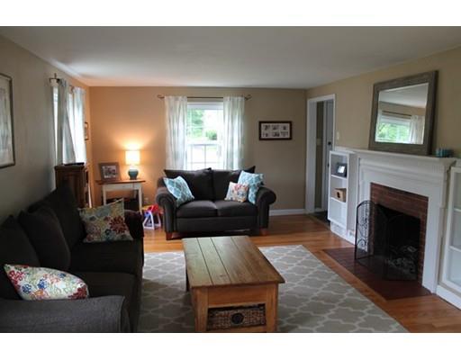 190 Emerson St, Springfield, MA 01118 photo 2