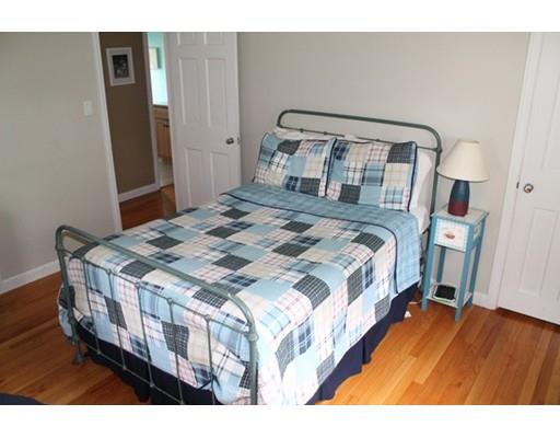 190 Emerson St, Springfield, MA 01118 photo 8
