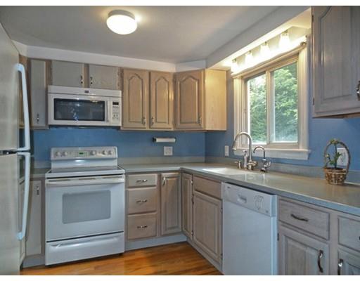 4 Edgemont Ave, Reading, MA 01867 photo 7