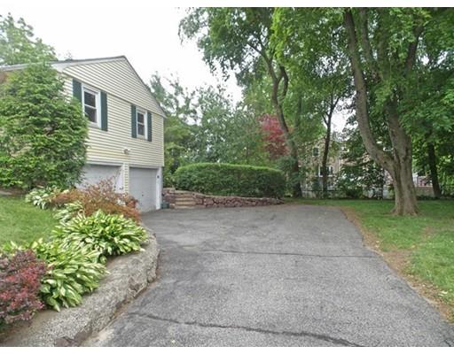 4 Edgemont Ave, Reading, MA 01867 photo 3