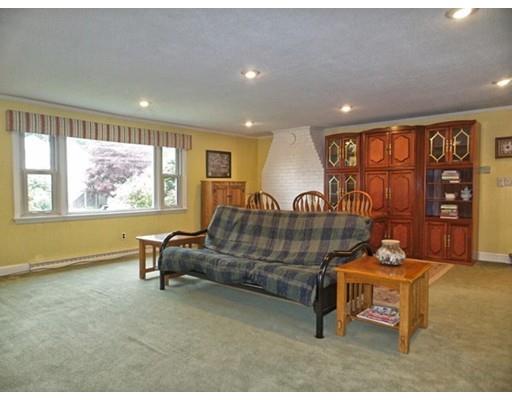 4 Edgemont Ave, Reading, MA 01867 photo 10