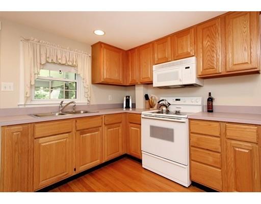 7 Durkee Cir, Danvers, MA 01923 photo 2