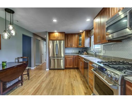 8 Brewster Dr, Needham, MA 02492 photo 2