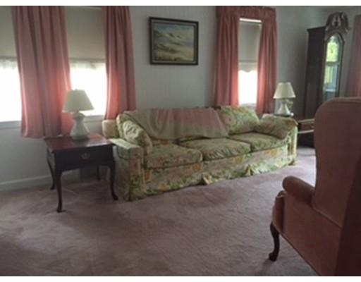 31 Epping St, Arlington, MA 02474 photo 9