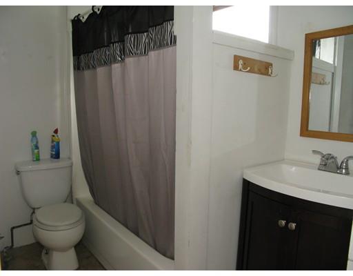42 Peckham St, Fall River, MA 02724 photo 3