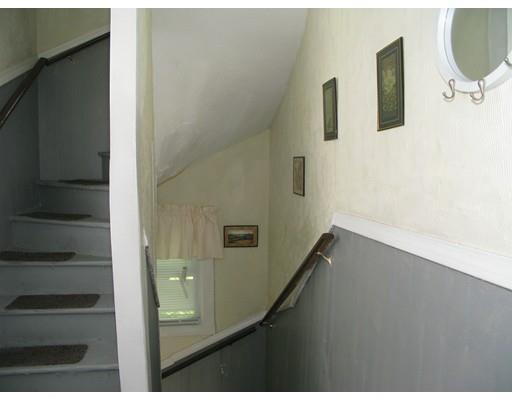 42 Peckham St, Fall River, MA 02724 photo 9