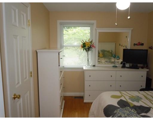 272 Hartwick St, Springfield, MA 01108 photo 16