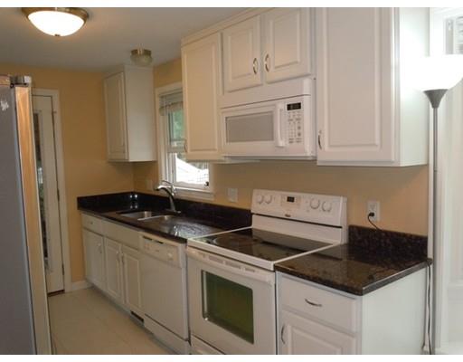 272 Hartwick St, Springfield, MA 01108 photo 6