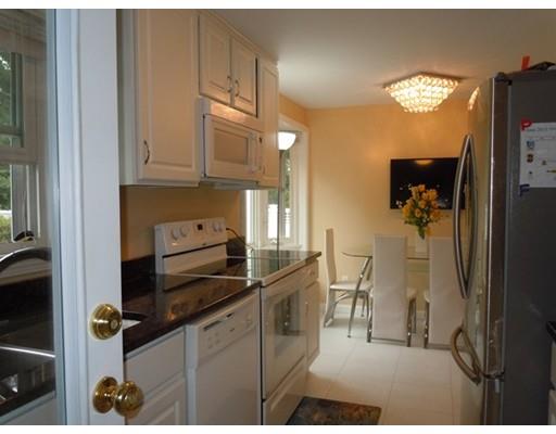 272 Hartwick St, Springfield, MA 01108 photo 8