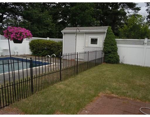 272 Hartwick St, Springfield, MA 01108 photo 28