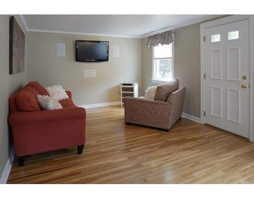 21 Macarthur Rd, Beverly, MA 01915 photo 8