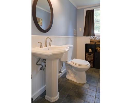 21 Macarthur Rd, Beverly, MA 01915 photo 21