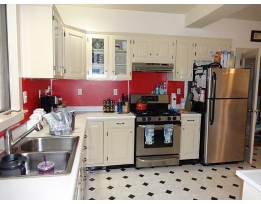 393 Madison St, Fall River, MA 02720 photo 4