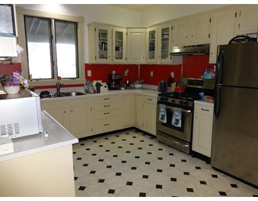393 Madison St, Fall River, MA 02720 photo 3