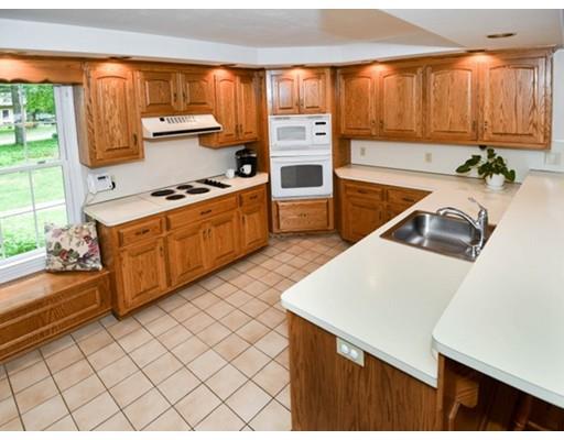 23 Independence Dr, Walpole, MA 02081 photo 3