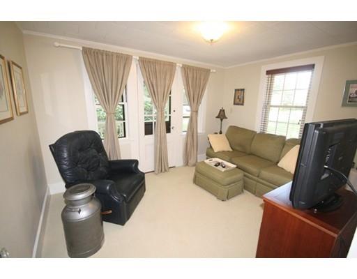 97 Edgebrook Rd, Framingham, MA 01701 photo 13