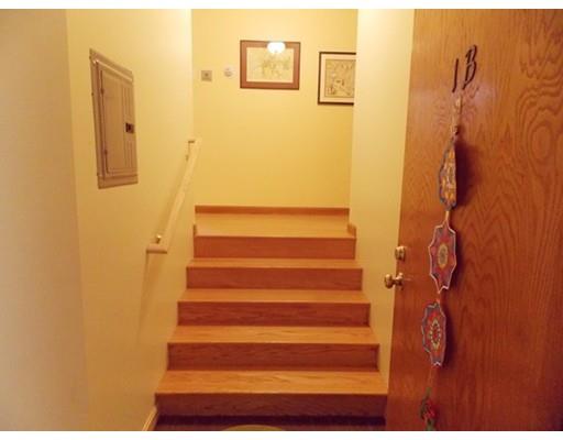 12 Locust St #1B, Everett, MA 02149 photo 3