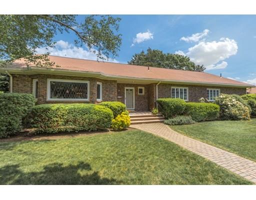 2 Sheldon Rd, Marblehead, MA 01945 photo 2