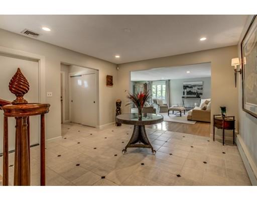 2 Sheldon Rd, Marblehead, MA 01945 photo 3