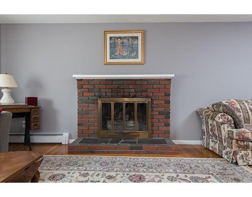 9 Oak St E, Braintree, MA 02184 photo 4