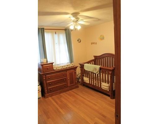 14 Graystone Rd, Stoneham, MA 02180 photo 8