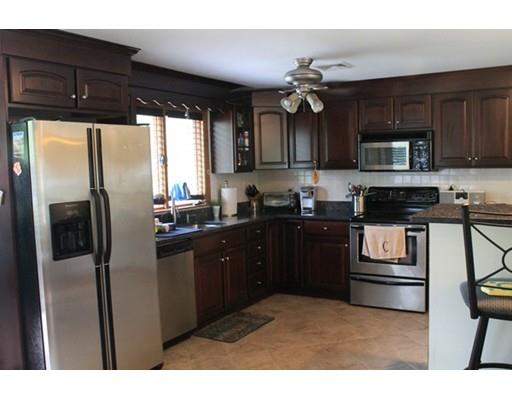 14 Graystone Rd, Stoneham, MA 02180 photo 3