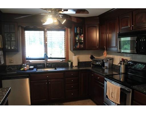 14 Graystone Rd, Stoneham, MA 02180 photo 4