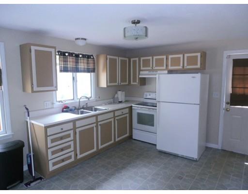 33 Groton St, Springfield, MA 01129 photo 7