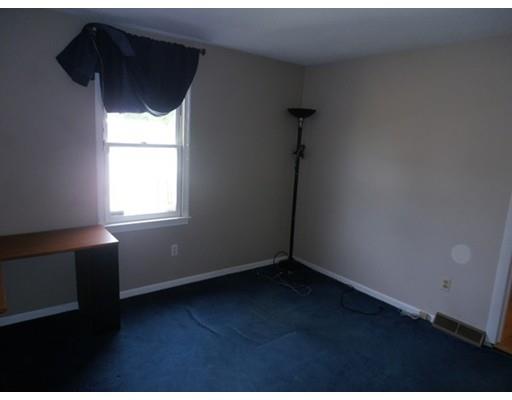 33 Groton St, Springfield, MA 01129 photo 11