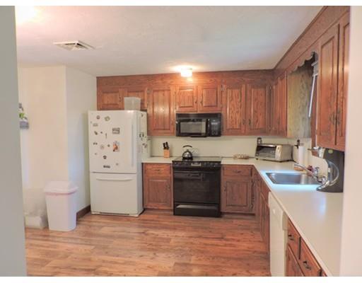 122 Scott Cir, Dedham, MA 02026 photo 3