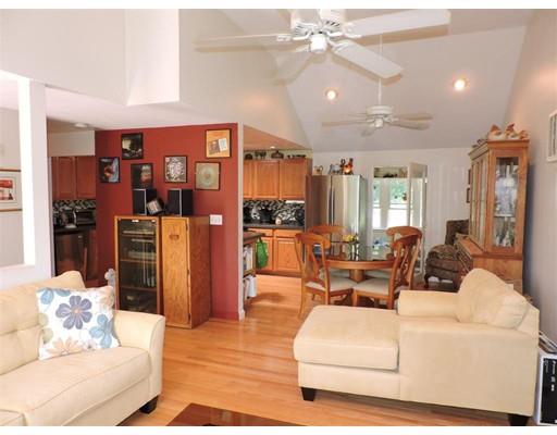15 Surrey Ln, Webster, MA 01570 photo 13