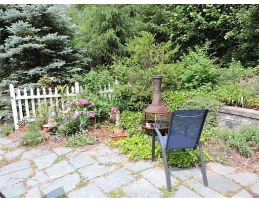 15 Surrey Ln, Webster, MA 01570 photo 8
