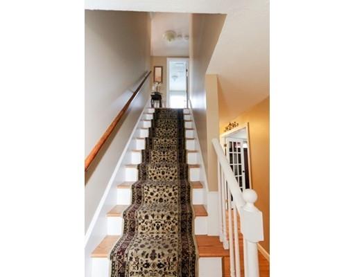 101 Martel Rd, Springfield, MA 01119 photo 5