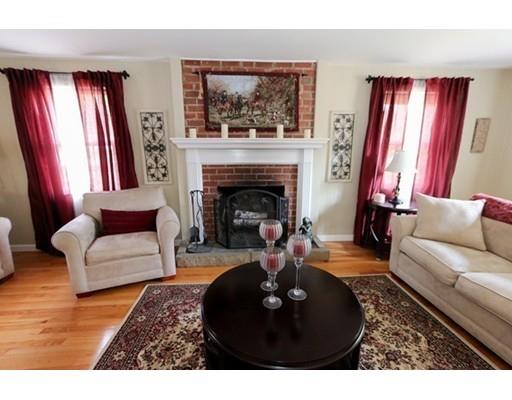101 Martel Rd, Springfield, MA 01119 photo 13