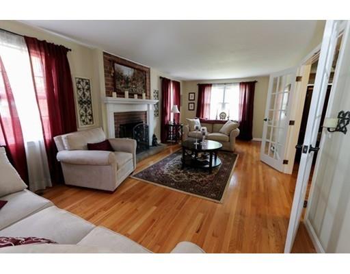 101 Martel Rd, Springfield, MA 01119 photo 11