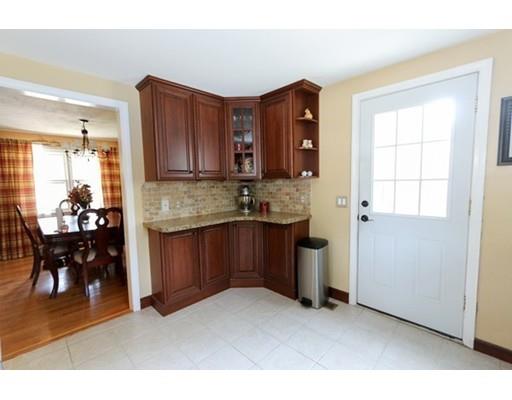 101 Martel Rd, Springfield, MA 01119 photo 16