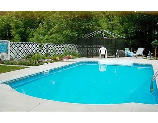61 Valley St, Dunstable, MA 01827 photo 4