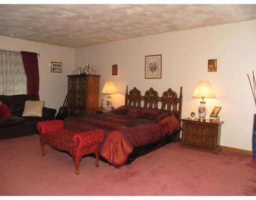 727 Mohawk Dr, Fall River, MA 02722 photo 8