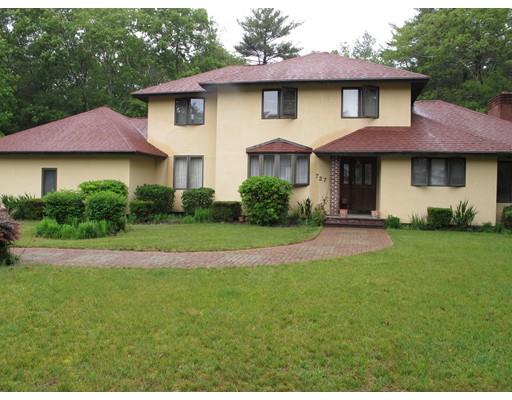 727 Mohawk Dr, Fall River, MA 02722 photo 1