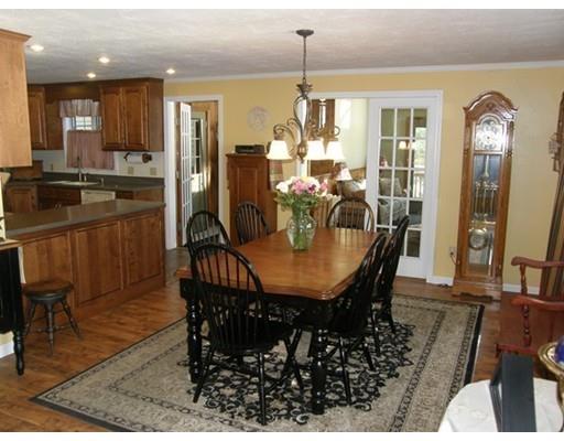 51 Colonial Rd, Webster, MA 01570 photo 8