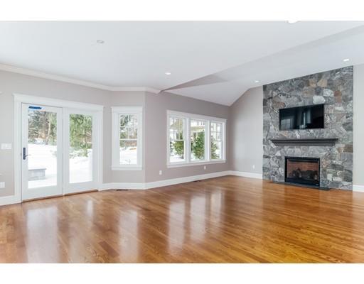 93 Beacon St, Marblehead, MA 01945 photo 10