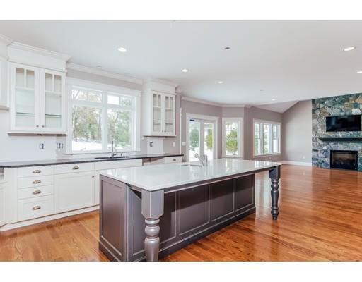93 Beacon St, Marblehead, MA 01945 photo 9