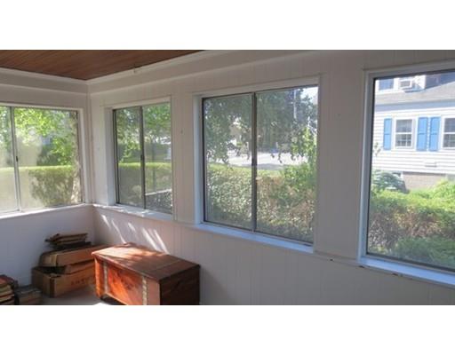 61 Gregory St, Marblehead, MA 01945 photo 5