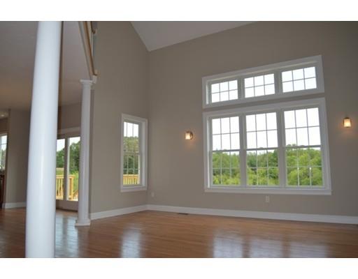 9 Evergreen Terrrace, Millis, MA 02054 photo 5
