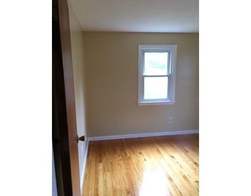 153 Moss Rd, Springfield, MA 01119 photo 12