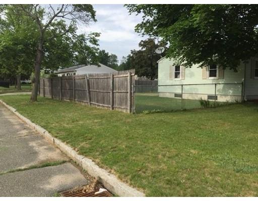 153 Moss Rd, Springfield, MA 01119 photo 3